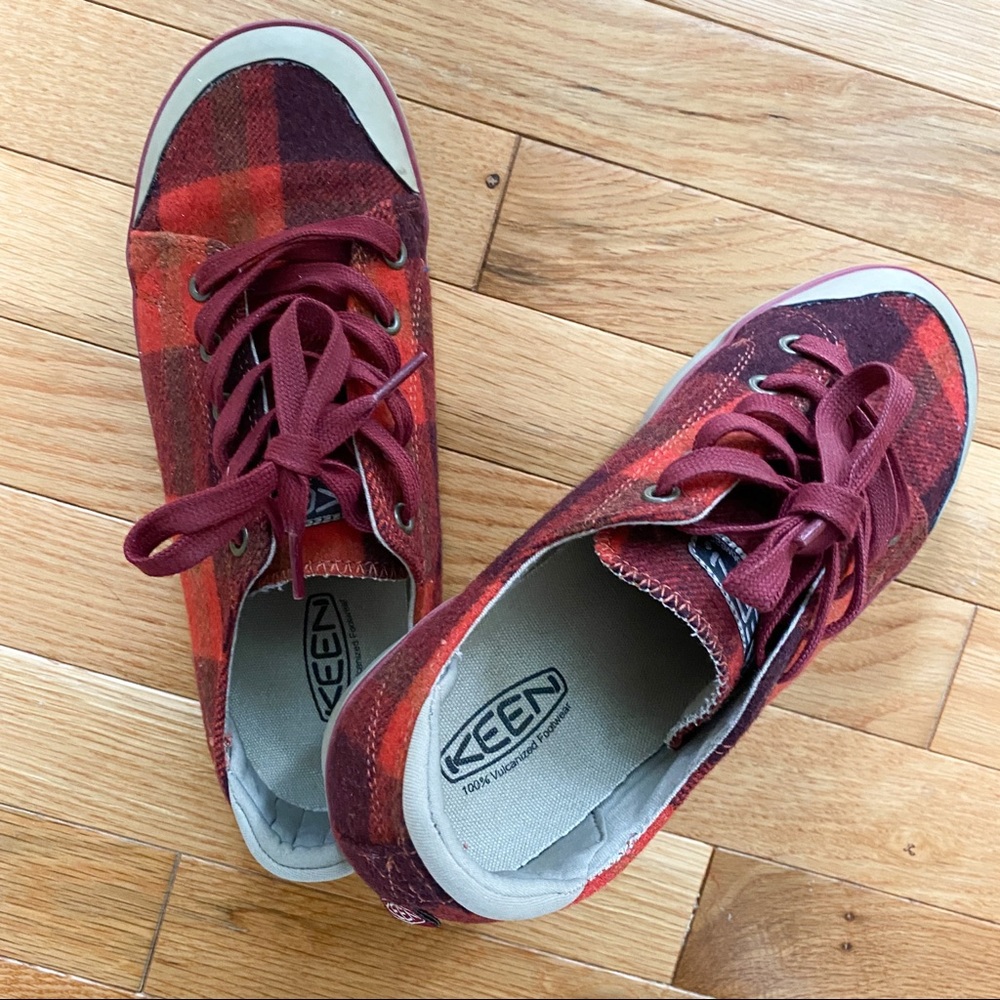 Keen Elsa plaid sneaker 8.5